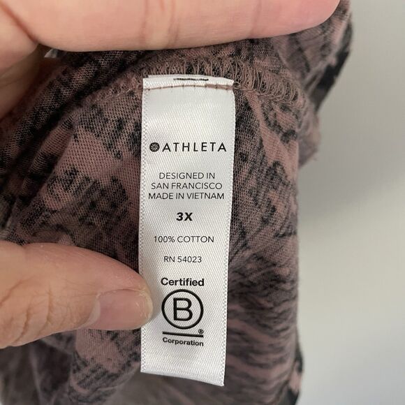 Athleta Plus Size 3X Printed Organic Daily Tee Short Sleeve Shirt - Picture 3 of 6